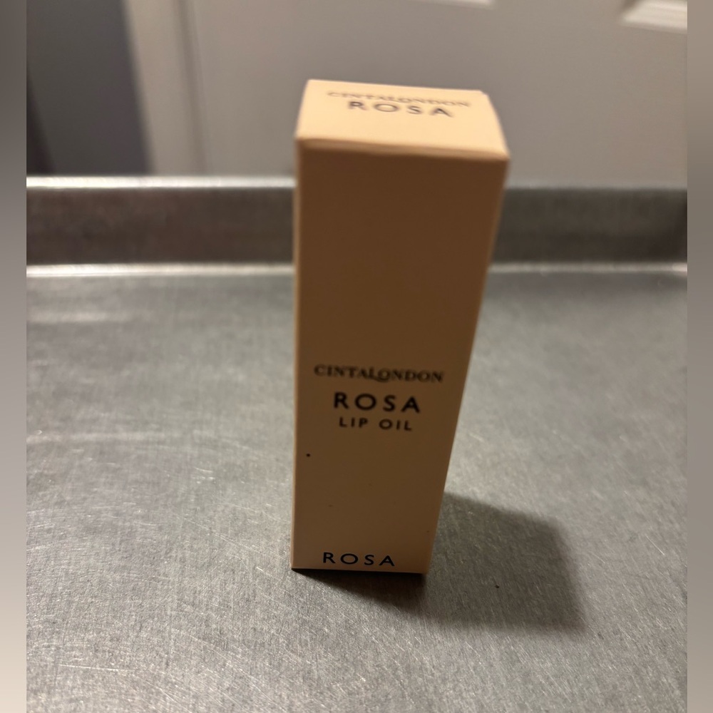Pink Lip Oil — Hydrating Shine